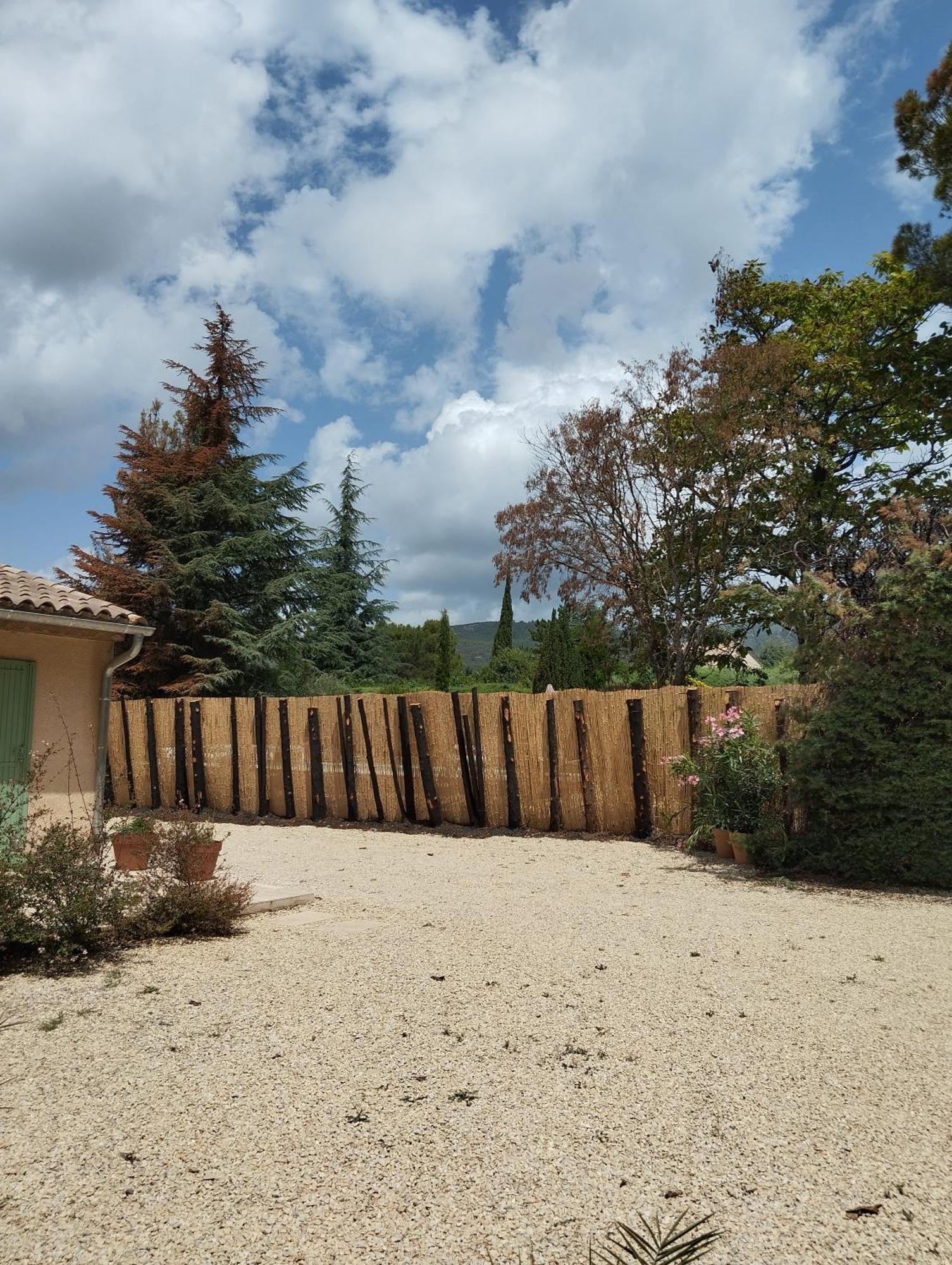 Bed and Breakfast Les Cheneslierres Lourmarin Exteriér fotografie
